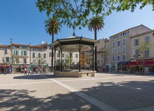 Duplex Fontaine - Appartement Duplex Coeur Vieil Antibes Old City Marche Provencal エクステリア 写真